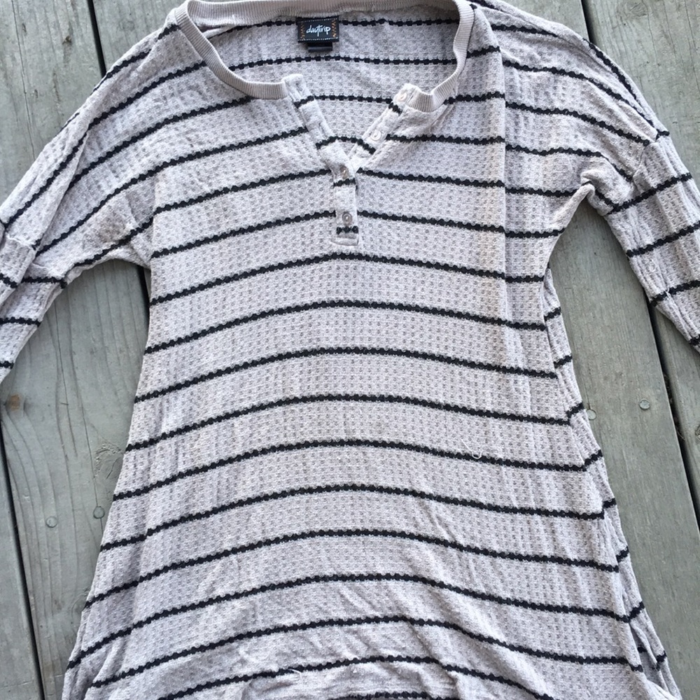 Cute long sleeve. Barely used.